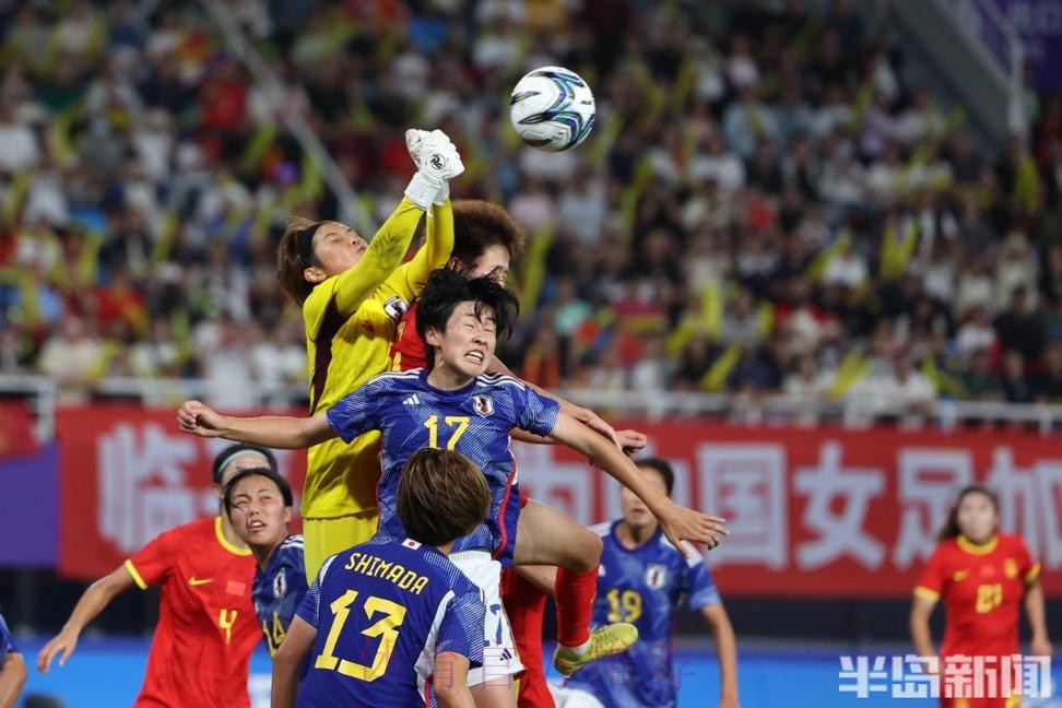 中国女足3:4负于日本队 无缘亚运会决赛 中国女足3:4负于日本队 无缘亚运会决赛